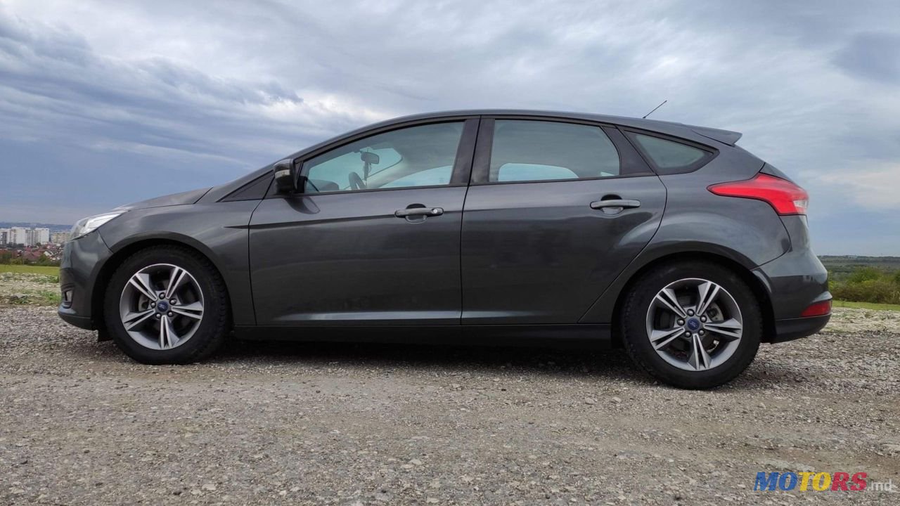 2016' Ford Focus photo #3