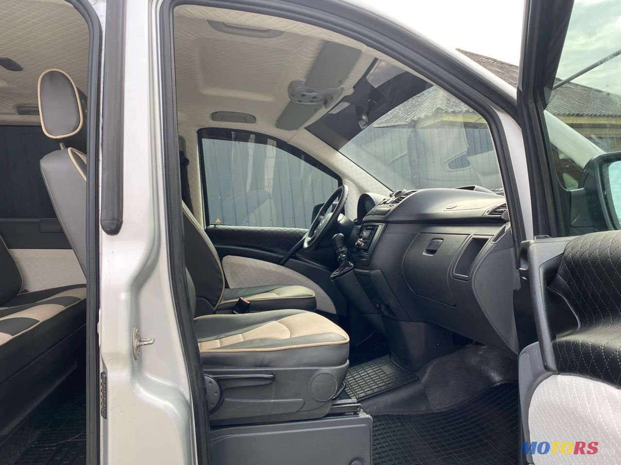 2012' Mercedes-Benz Vito photo #6