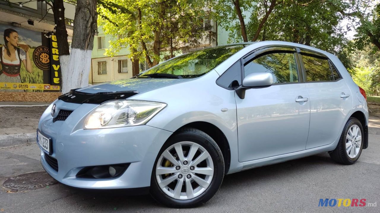 2009' Toyota Auris photo #1