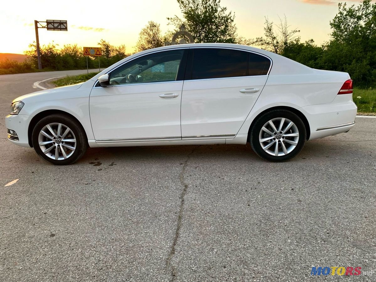 2014' Volkswagen Passat photo #5