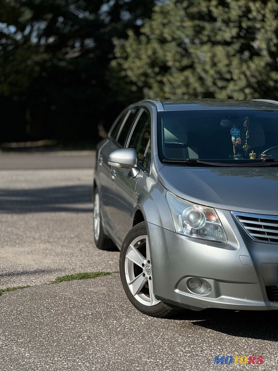 2010' Toyota Avensis photo #4