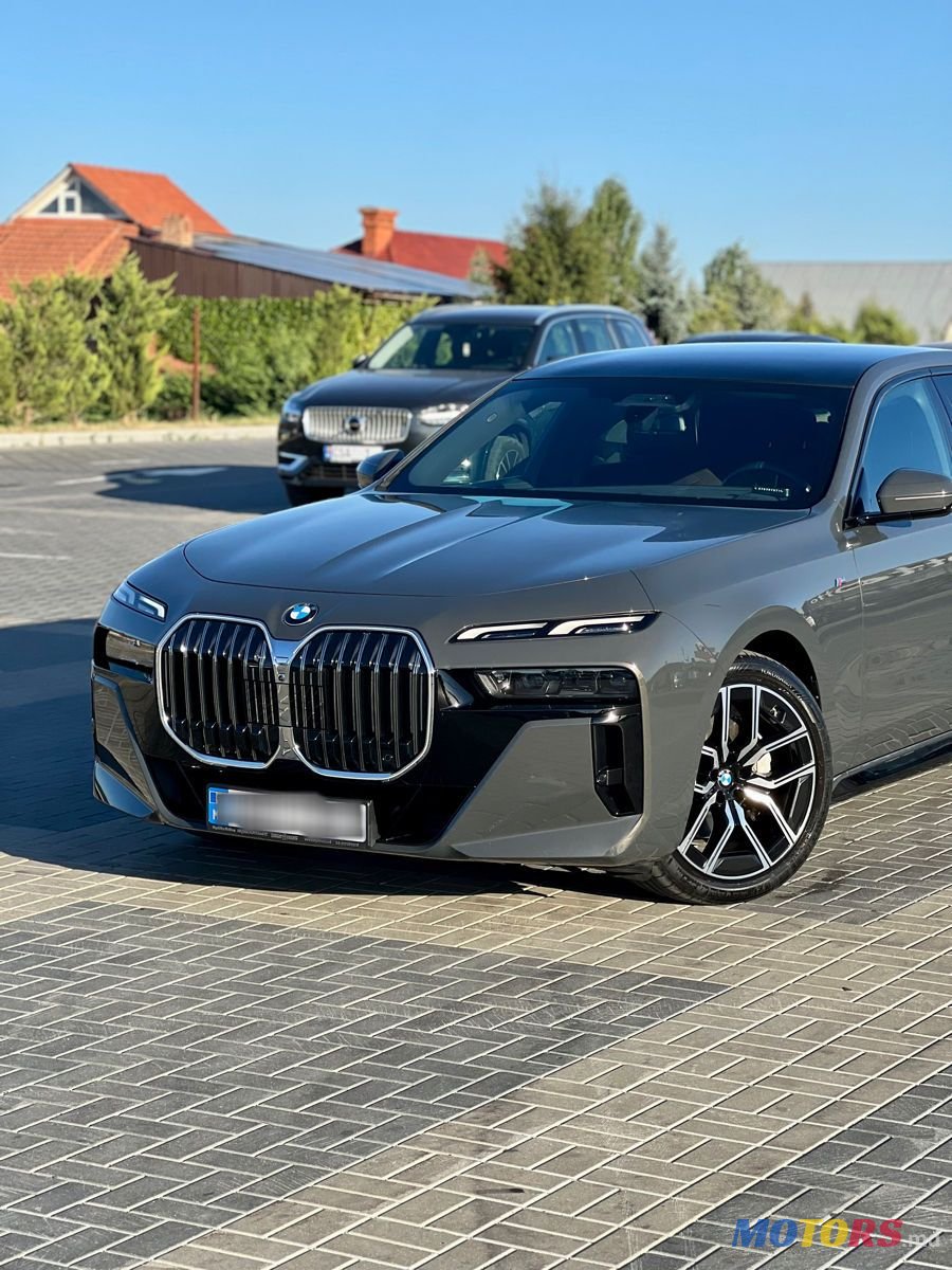 2024' BMW 7 Series photo #2