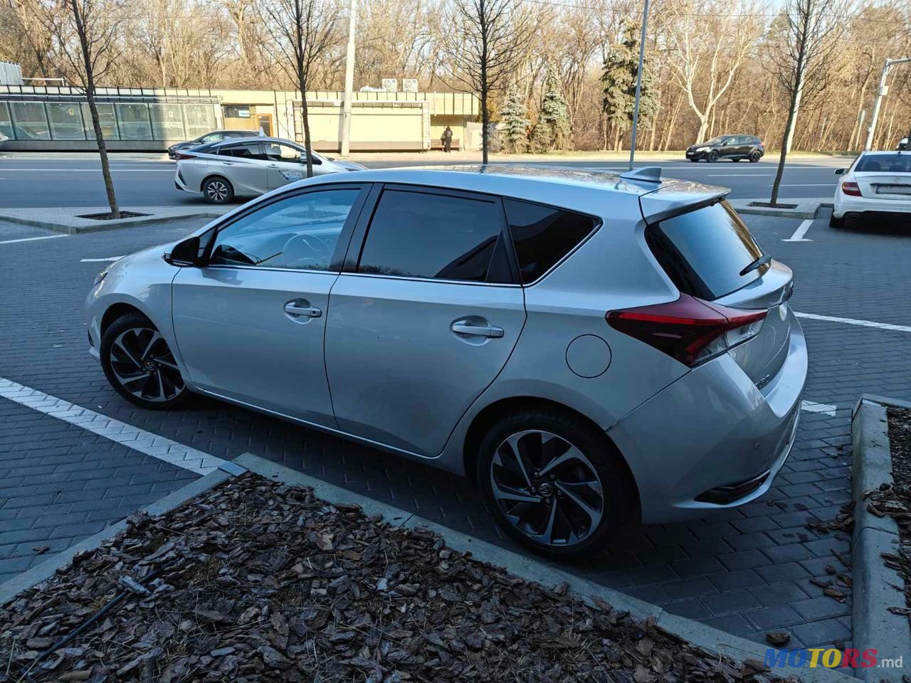 2017' Toyota Auris photo #4