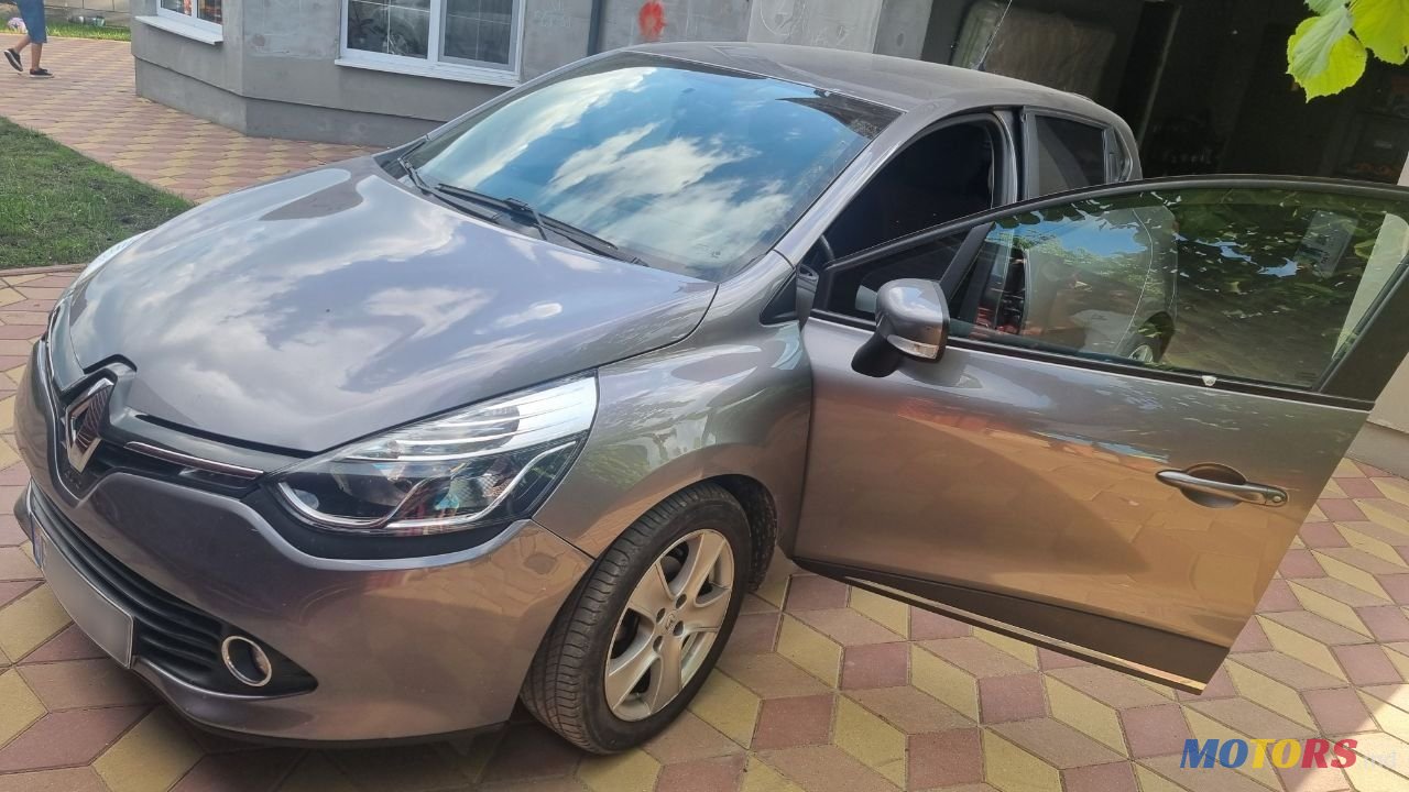 2016' Renault Clio photo #2