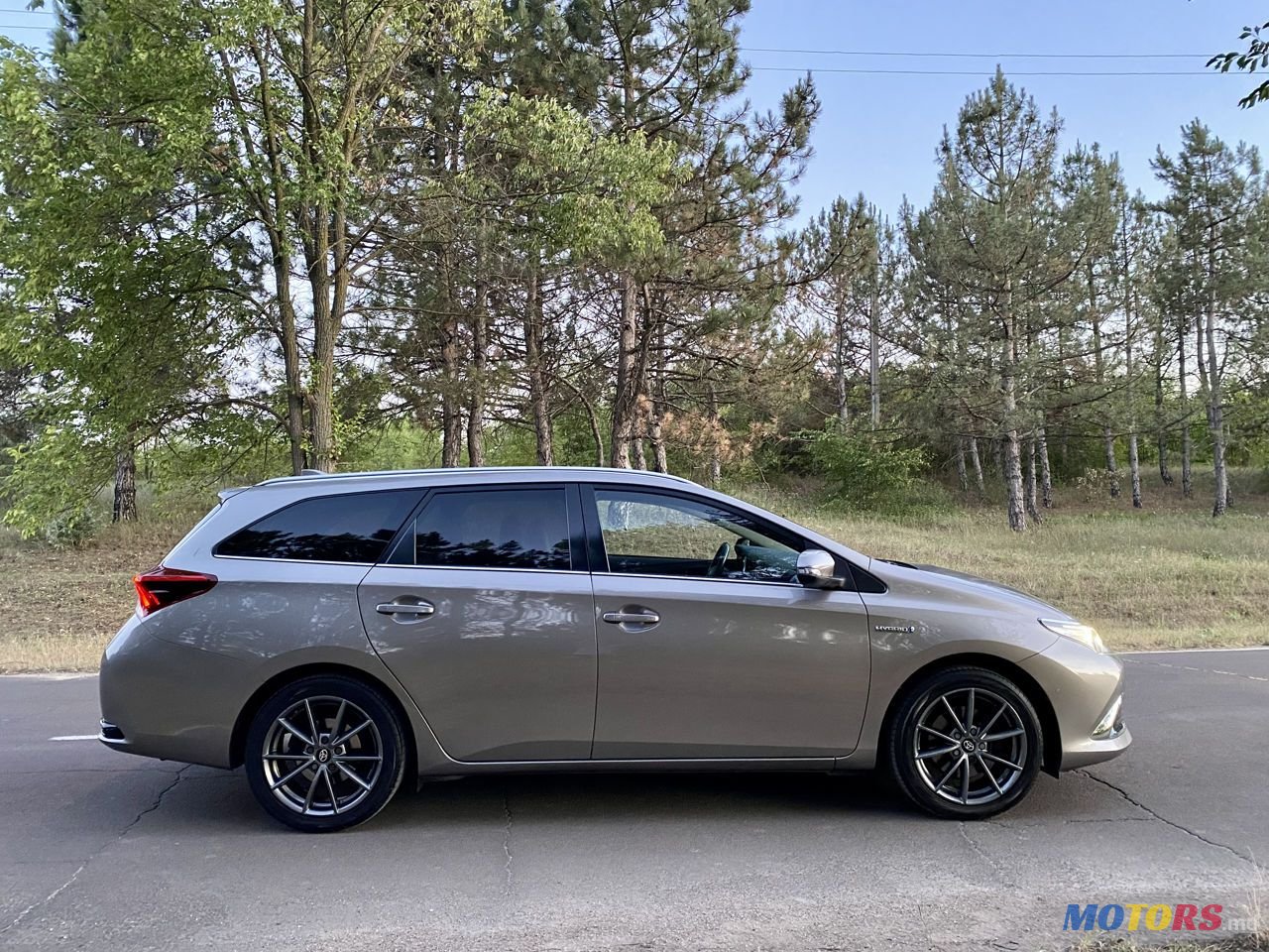 2015' Toyota Auris photo #5