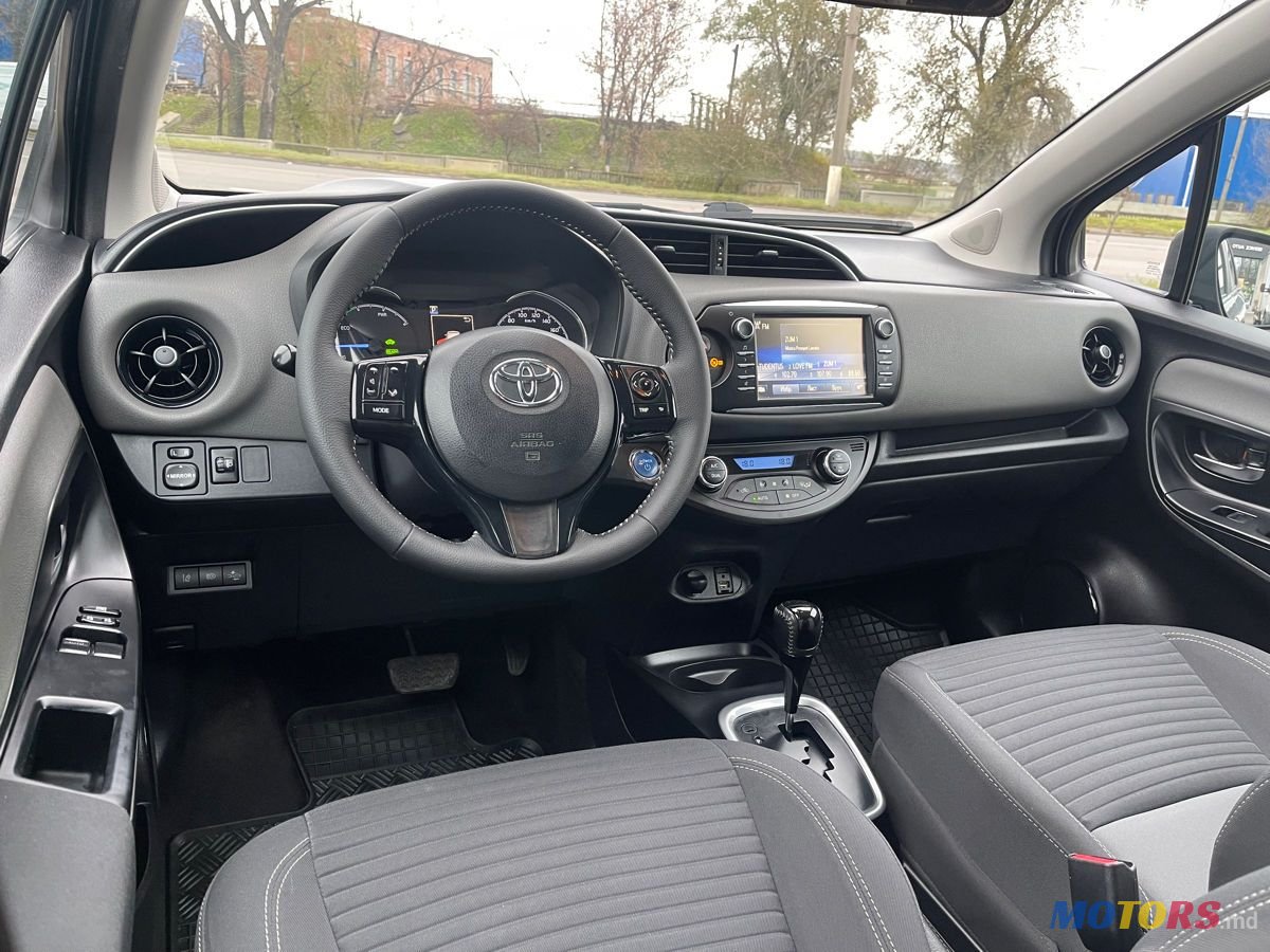 2018' Toyota Yaris photo #5