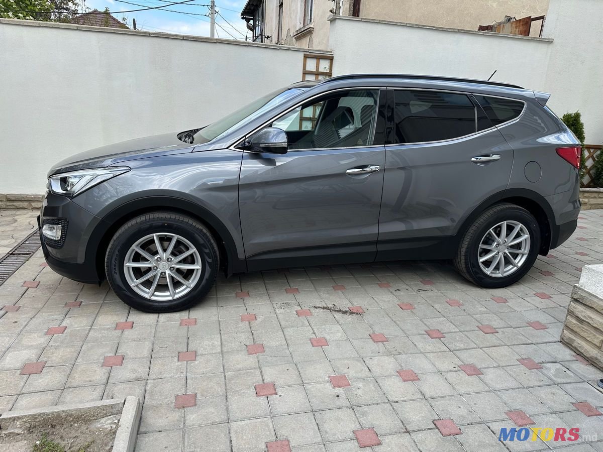 2014' Hyundai Santa Fe photo #1
