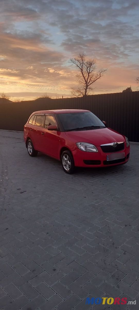 2009' Skoda Fabia photo #2