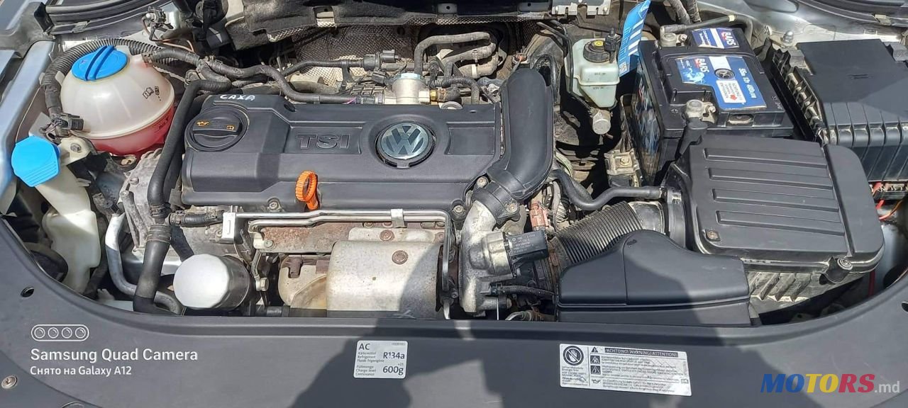 2010' Volkswagen Passat photo #6