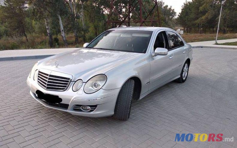 2007' Mercedes-Benz E photo #1