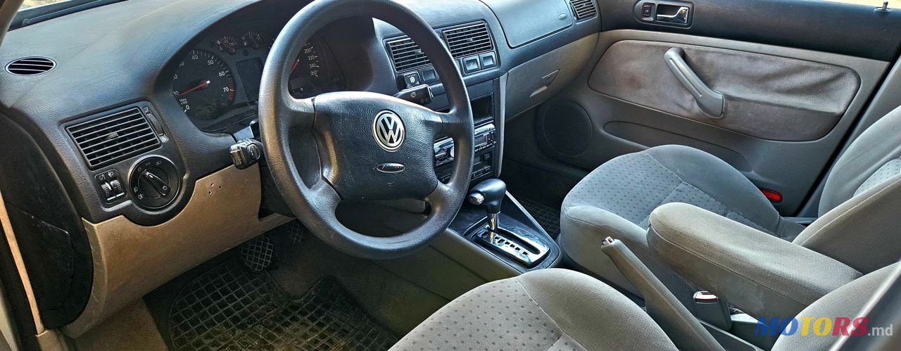 1999' Volkswagen Golf photo #2