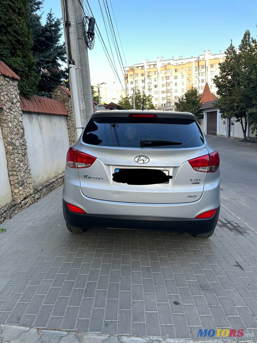 2011' Hyundai Tucson photo #3