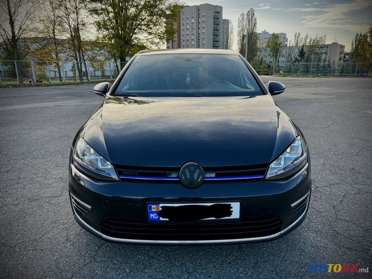 2015' Volkswagen Golf photo #3