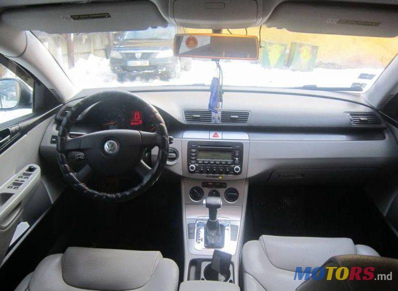 2006' Volkswagen Passat photo #2