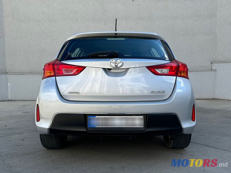 2014' Toyota Auris photo #4