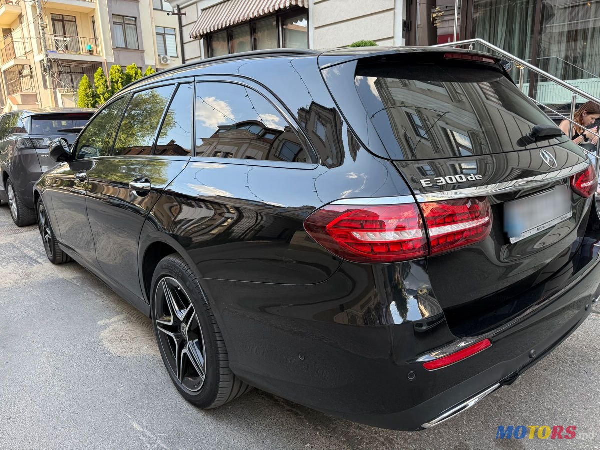 2021' Mercedes-Benz E-Class Wagon photo #4