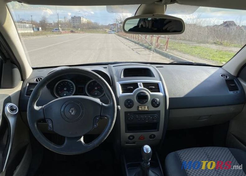 2005' Renault Megane photo #1