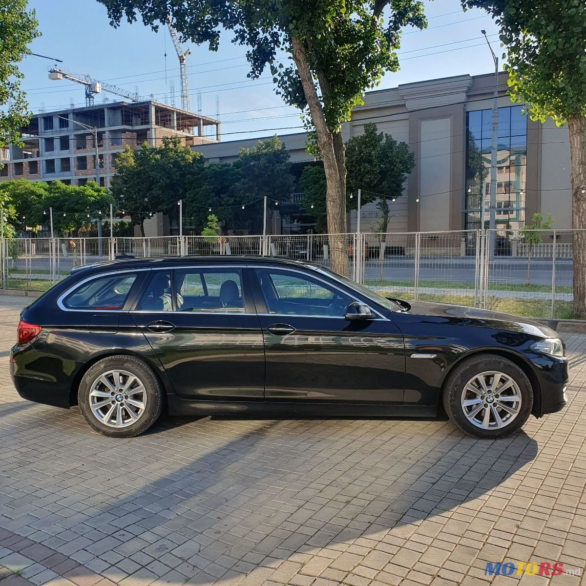 2016' BMW 5 Series photo #6