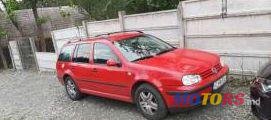 2002' Volkswagen Golf photo #1