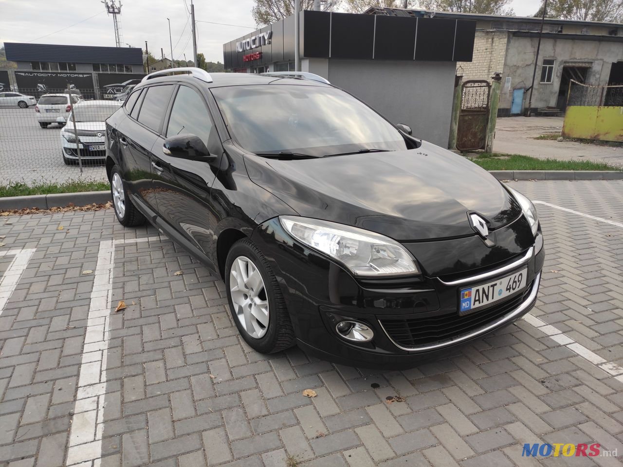 2012' Renault Megane photo #6