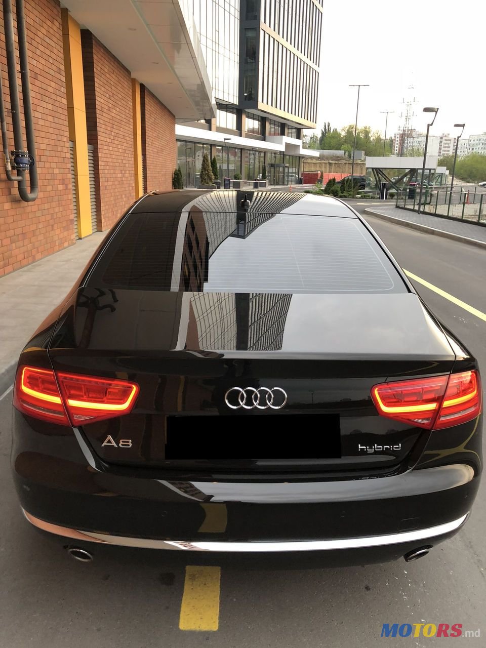 2012' Audi A8 photo #6