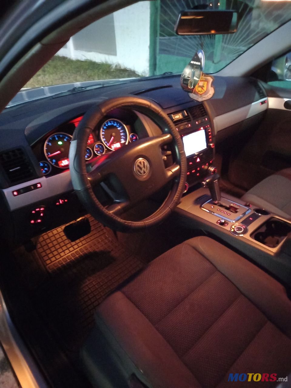 2007' Volkswagen Touareg photo #6