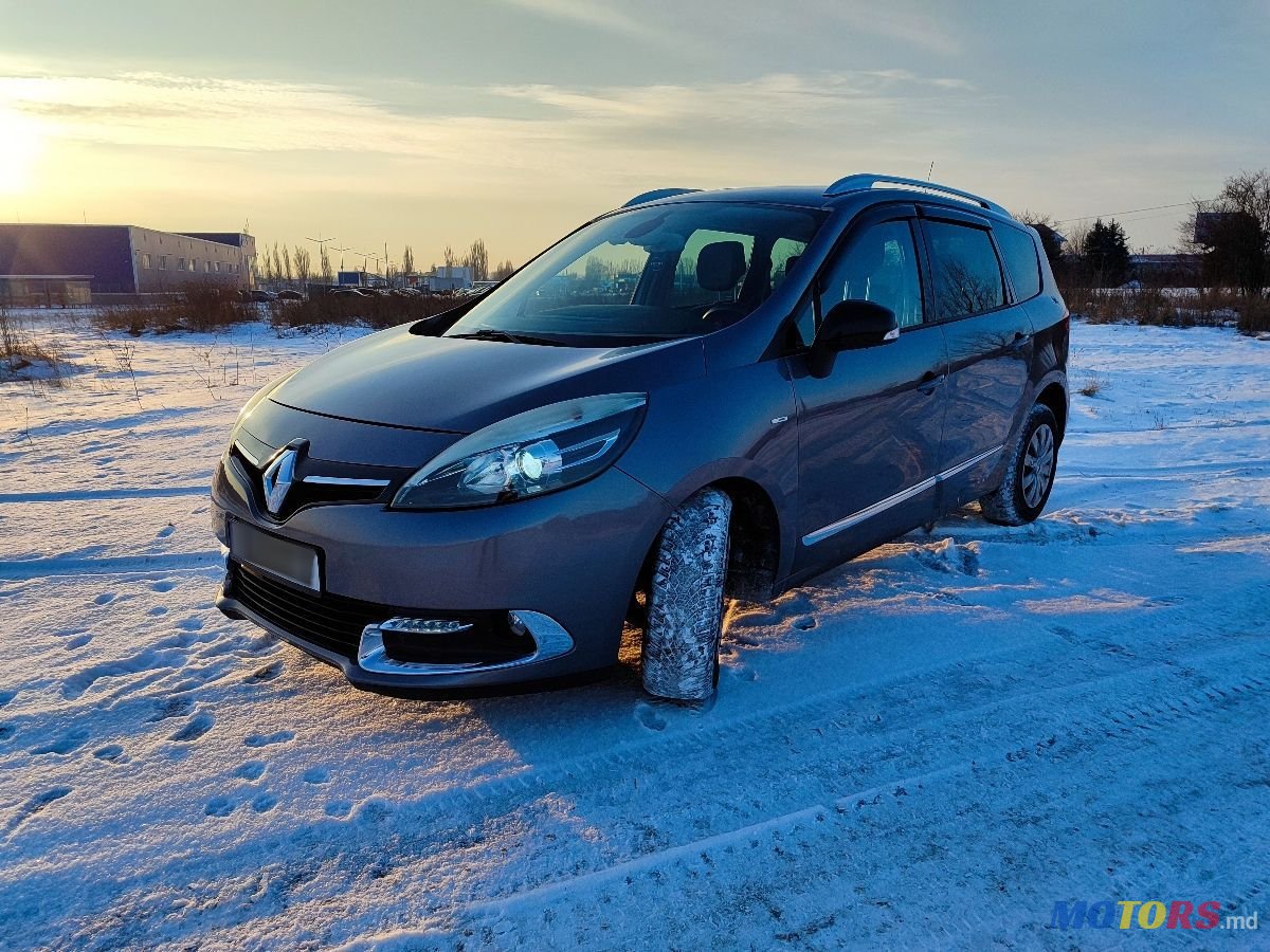 2013' Renault Grand Scenic photo #2