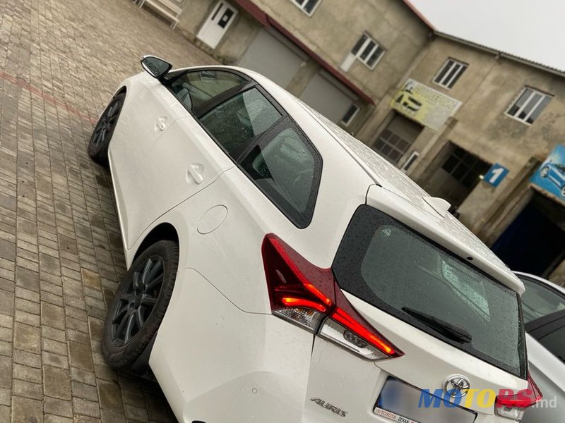 2018' Toyota Auris photo #4