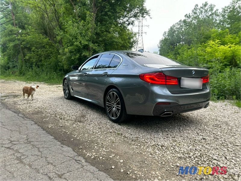 2018' BMW 5 Series photo #2