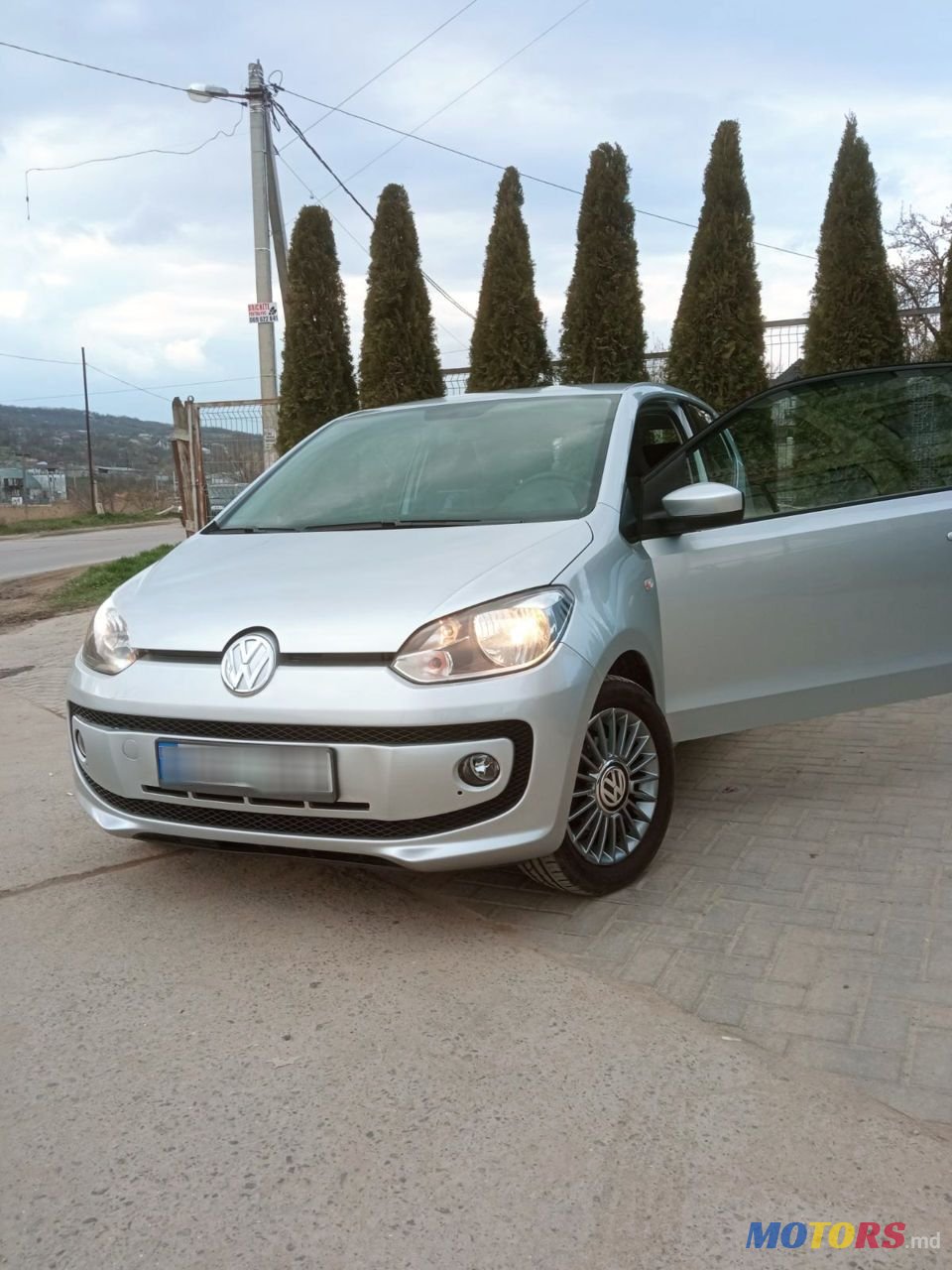 2014' Volkswagen Up! photo #3