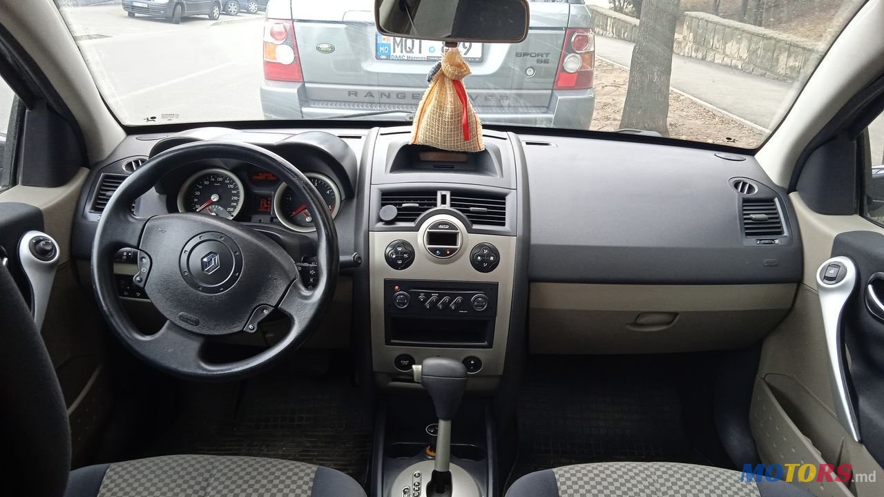 2005' Renault Megane photo #2