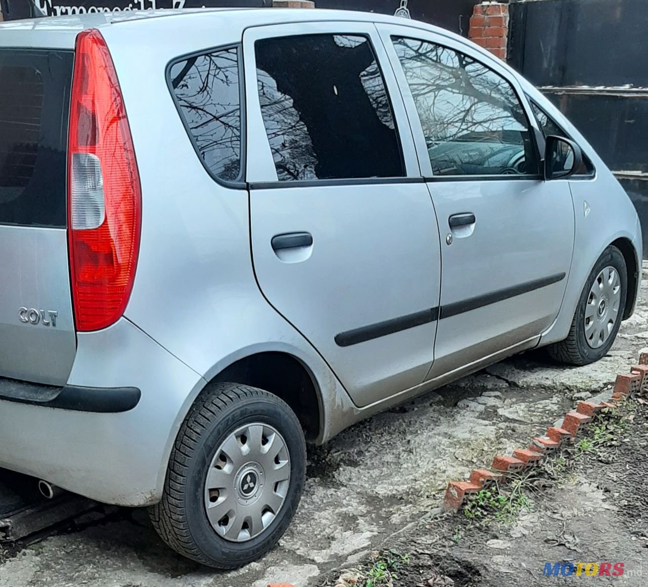 2008' Mitsubishi Colt photo #5