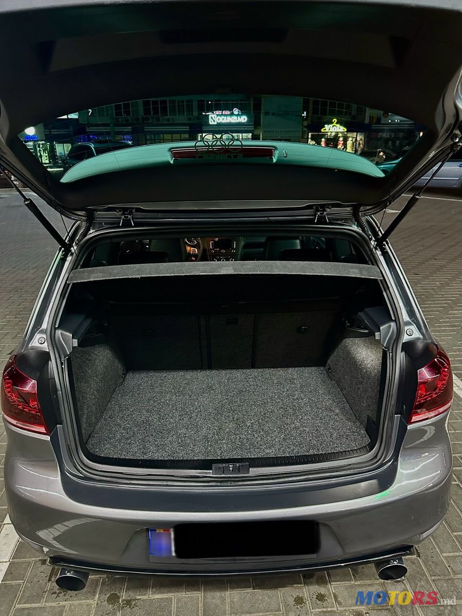 2010' Volkswagen Golf photo #3