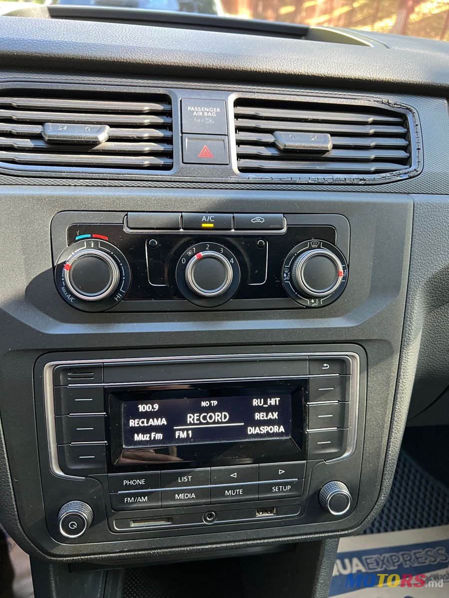 2012' Volkswagen Caddy photo #3