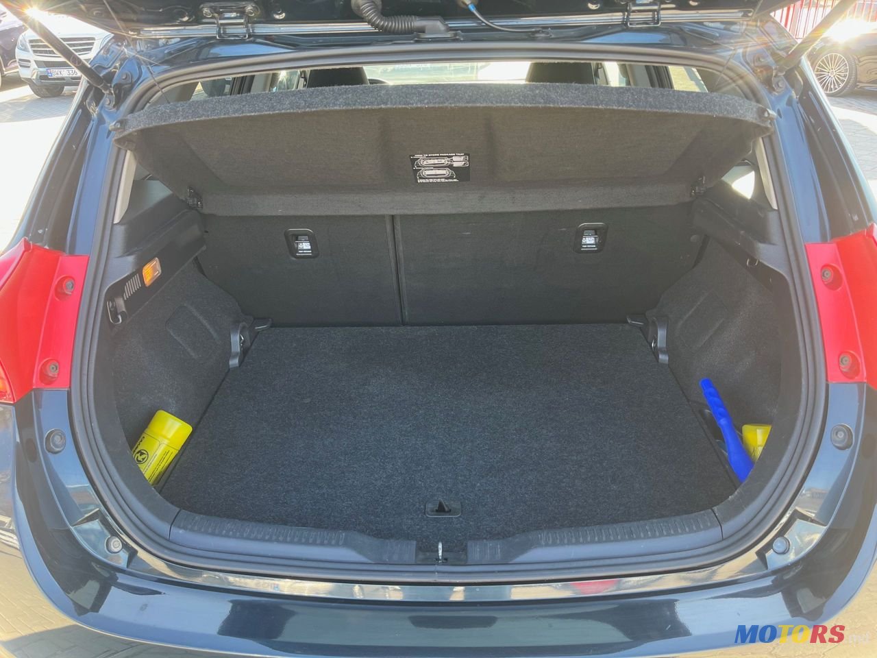 2015' Toyota Auris photo #3