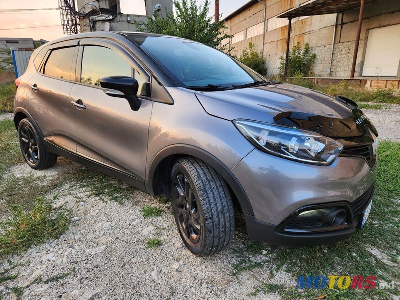 2016' Renault Captur photo #2