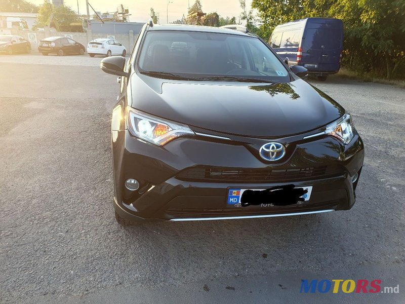 2016' Toyota RAV4 photo #4