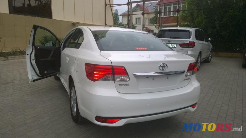 2013' Toyota Avensis photo #4