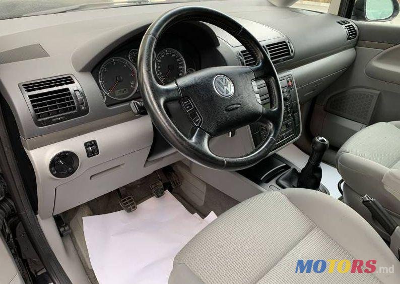 2008' Volkswagen Sharan photo #1