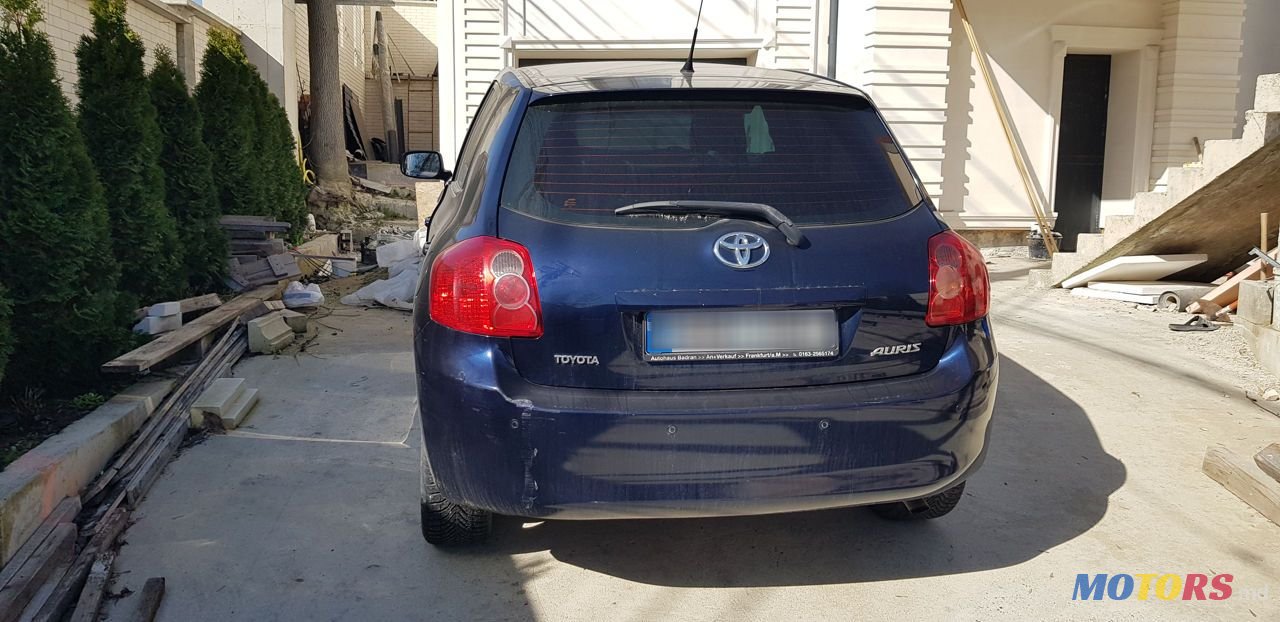 2008' Toyota Auris photo #5