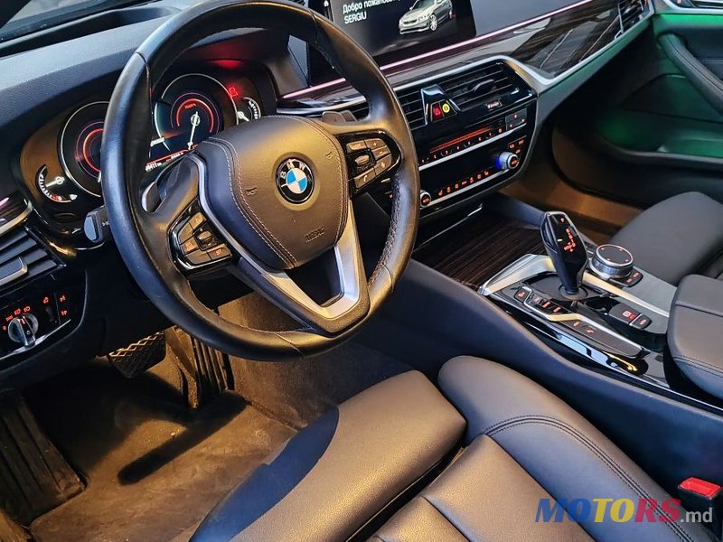 2019' BMW 5 Series photo #5