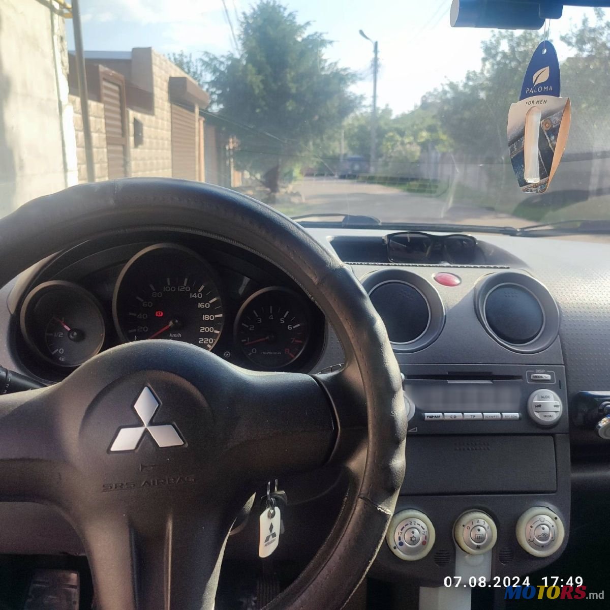 2005' Mitsubishi Colt photo #3