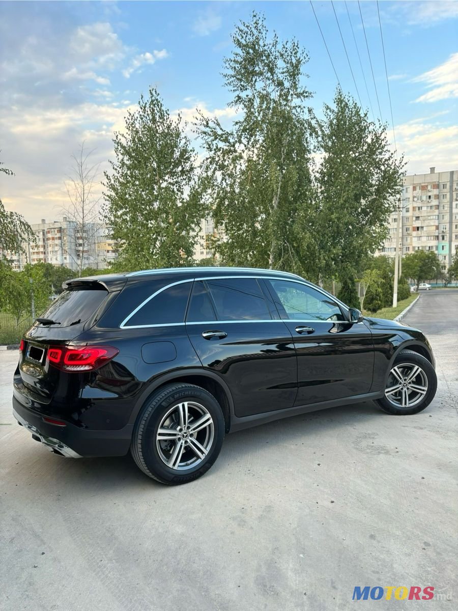 2021' Mercedes-Benz GLC photo #4