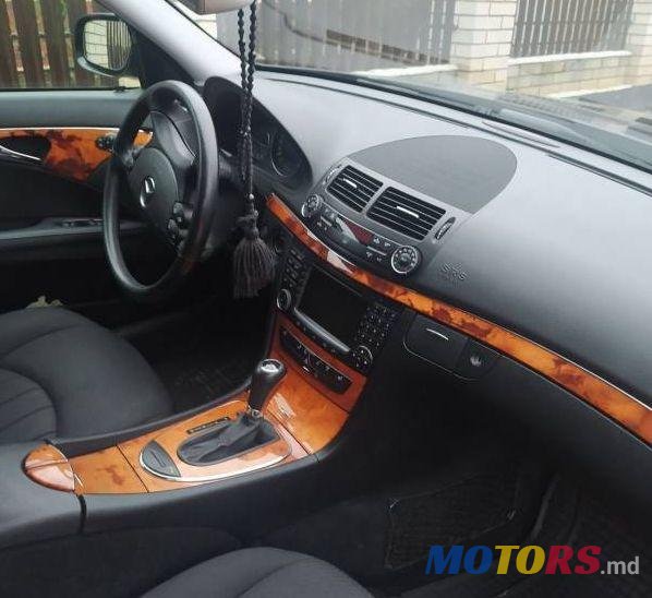 2008' Mercedes-Benz E photo #1
