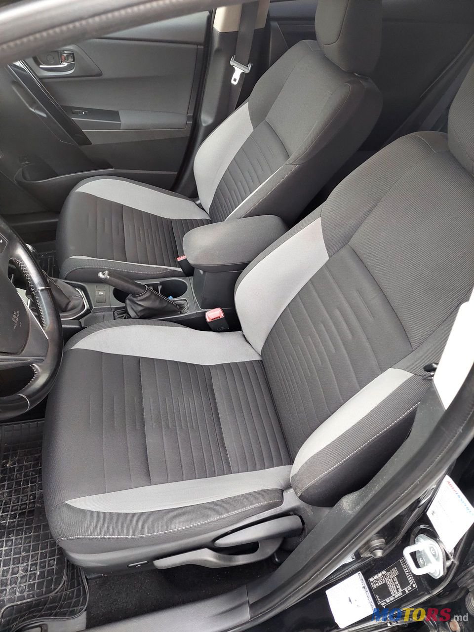 2016' Toyota Auris photo #4