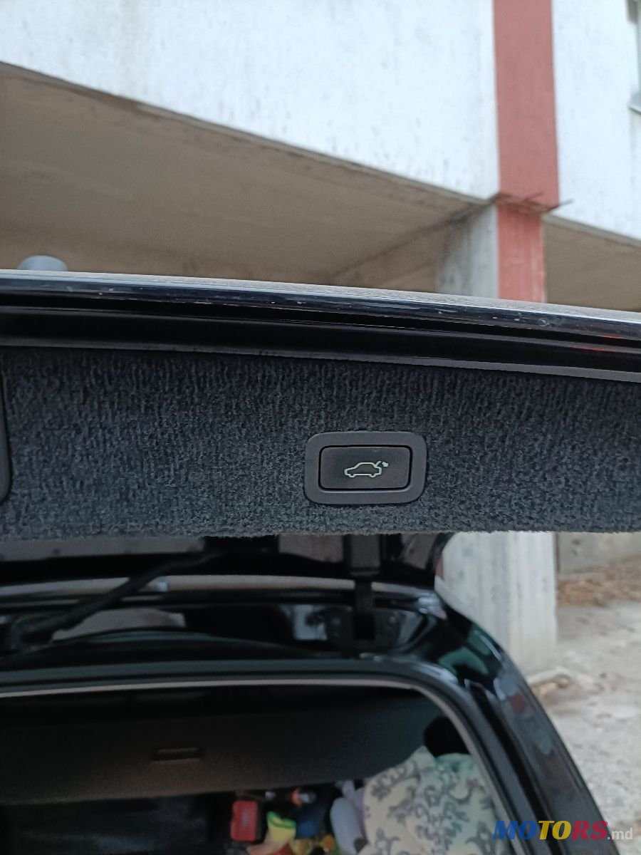 2016' Volvo V70 photo #2