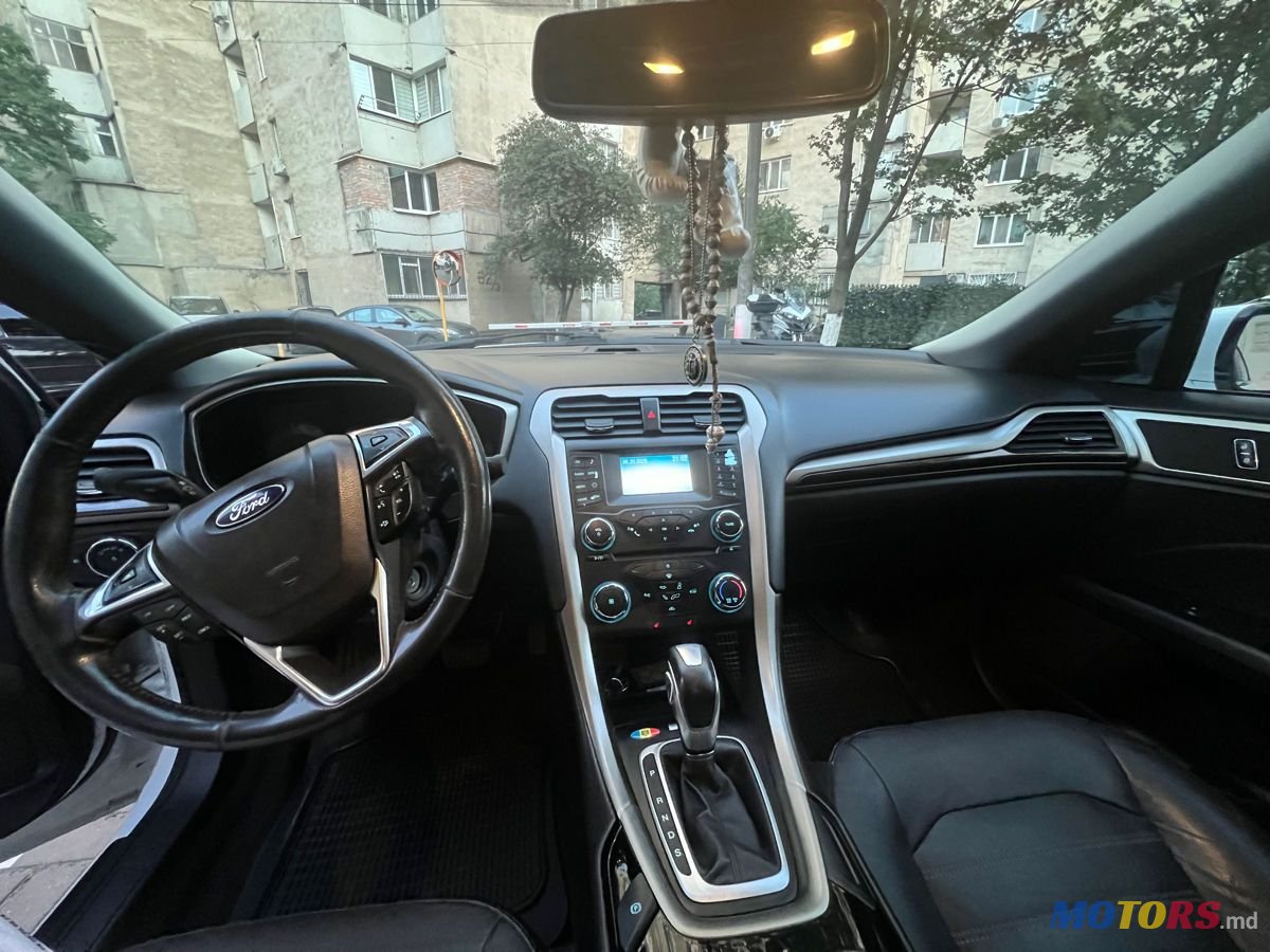 2013' Ford Fusion photo #5