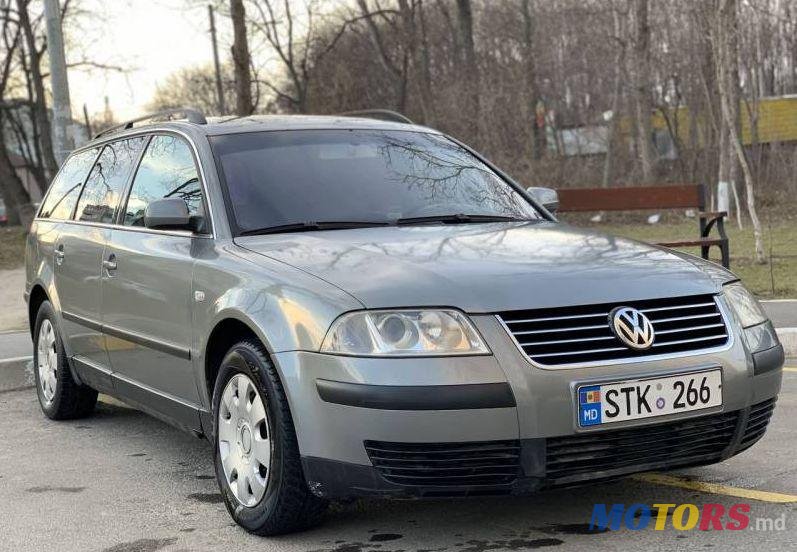 2003' Volkswagen Passat photo #1