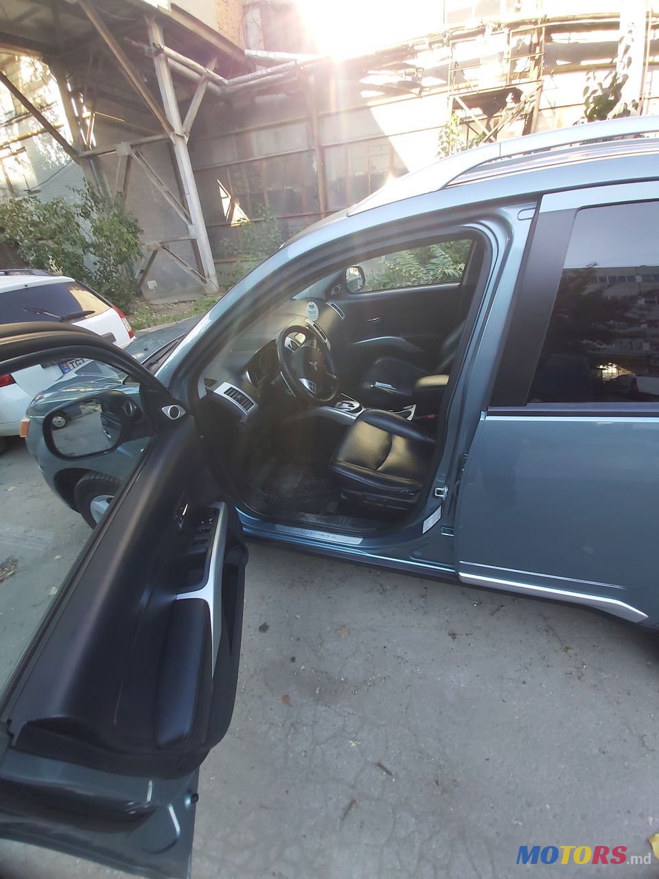 2008' Mitsubishi Outlander photo #6