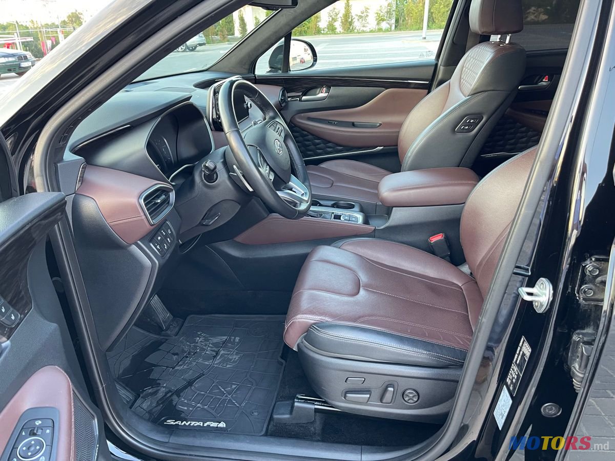 2019' Hyundai Santa Fe photo #3